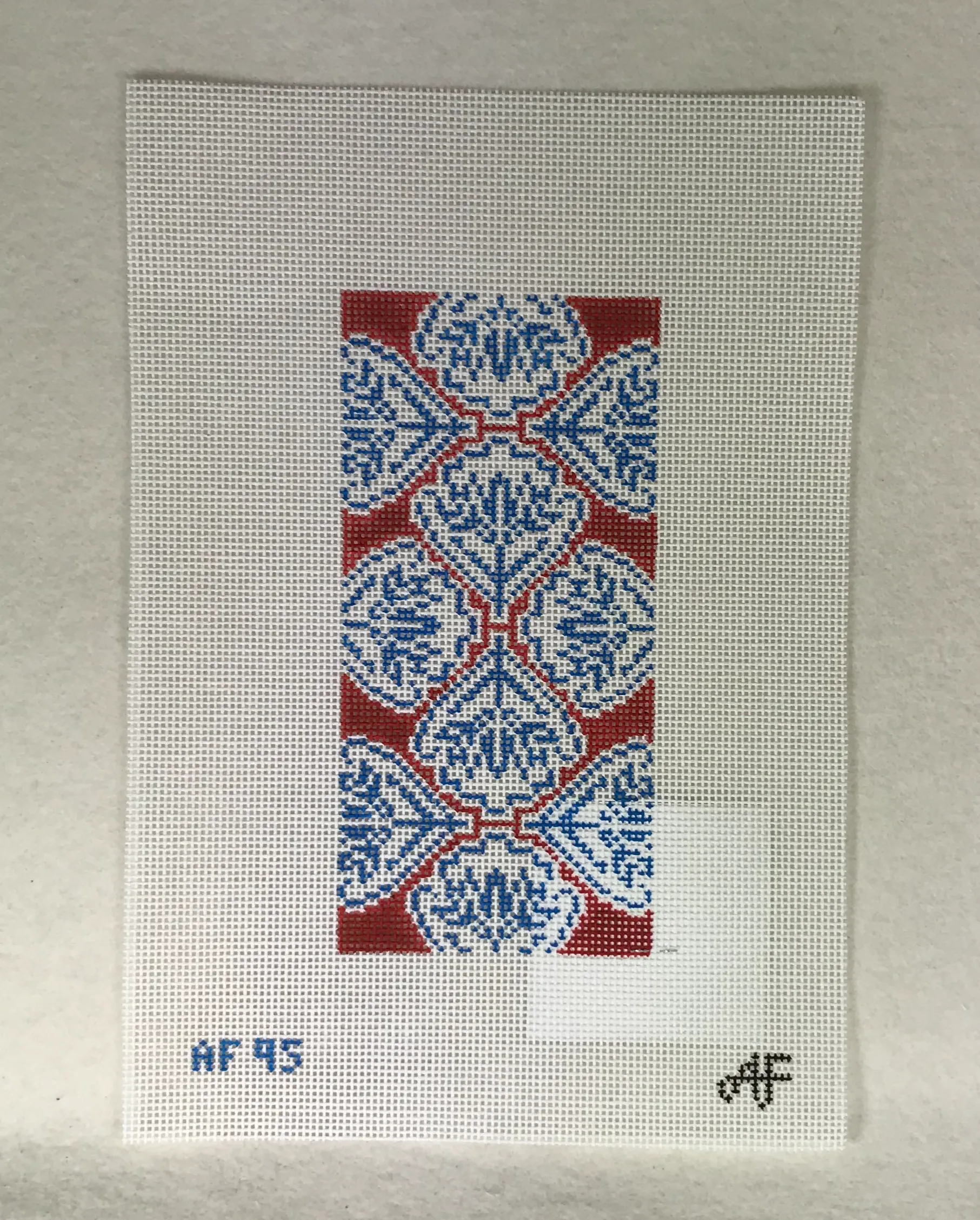 Anne Fisher Needlepoint AF95 Red Medallion Eyeglass Case