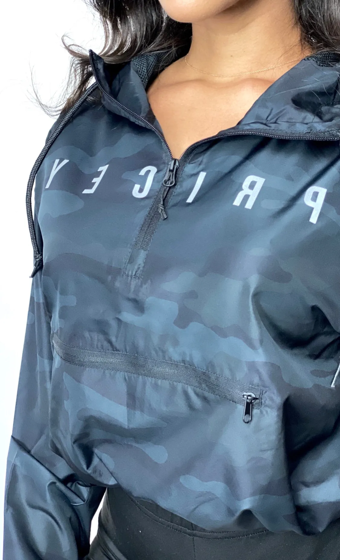 CROP CAMO WINDBREAKER