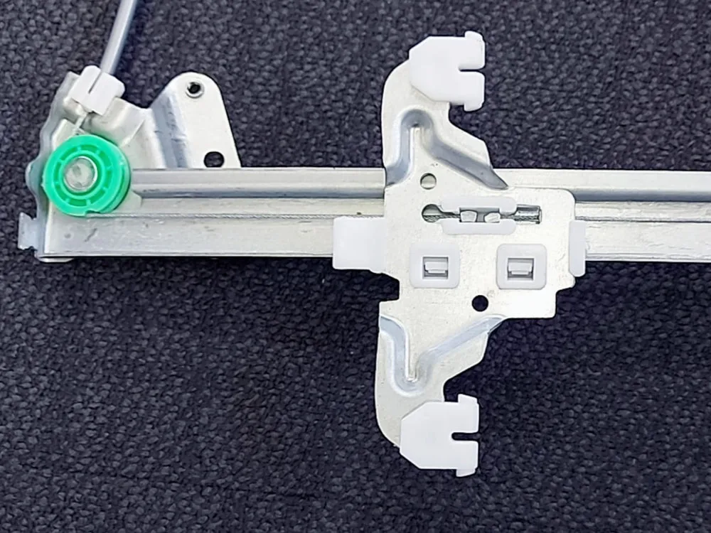 Front Left Electric Window Regulator Fits Ford Falcon AU BA BF