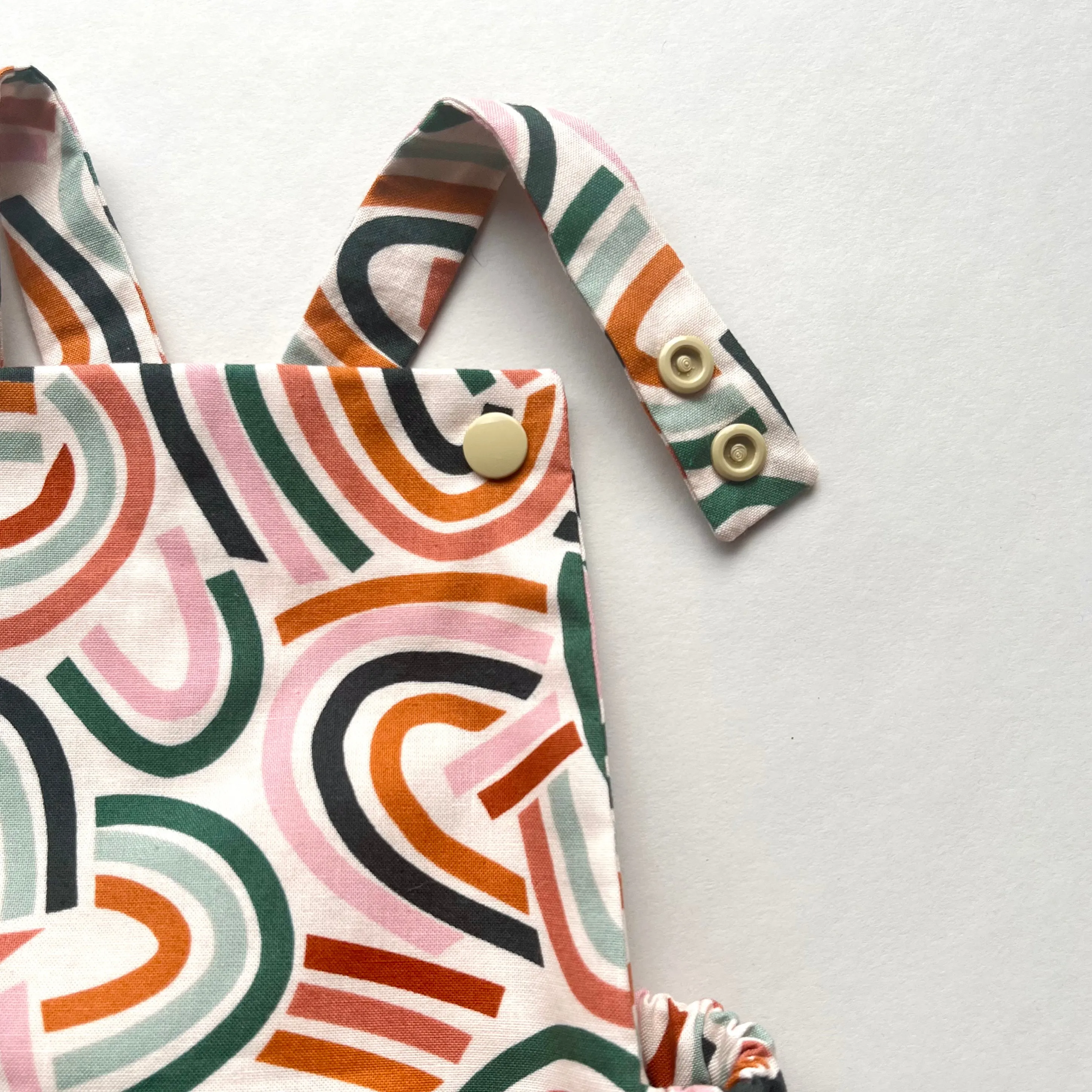 HAPPY DAYS SHORT ROMPER