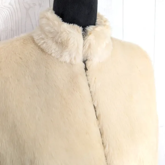 J. McLaughlin Faux Fur Zipper Vest Women's Size Medium Cream and Rust Color