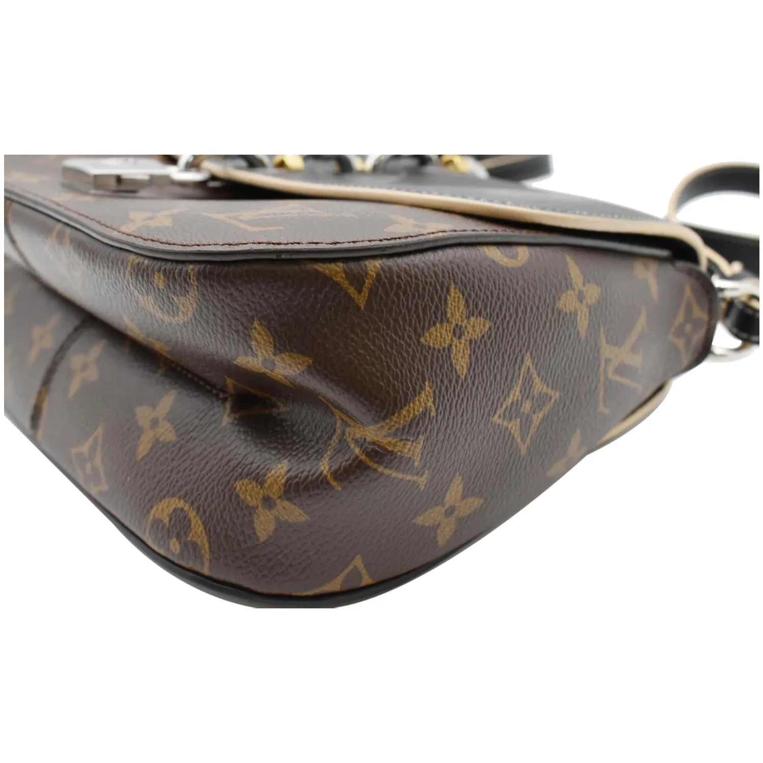LOUIS VUITTON Chain It Monogram Canvas Shoulder Bag Black