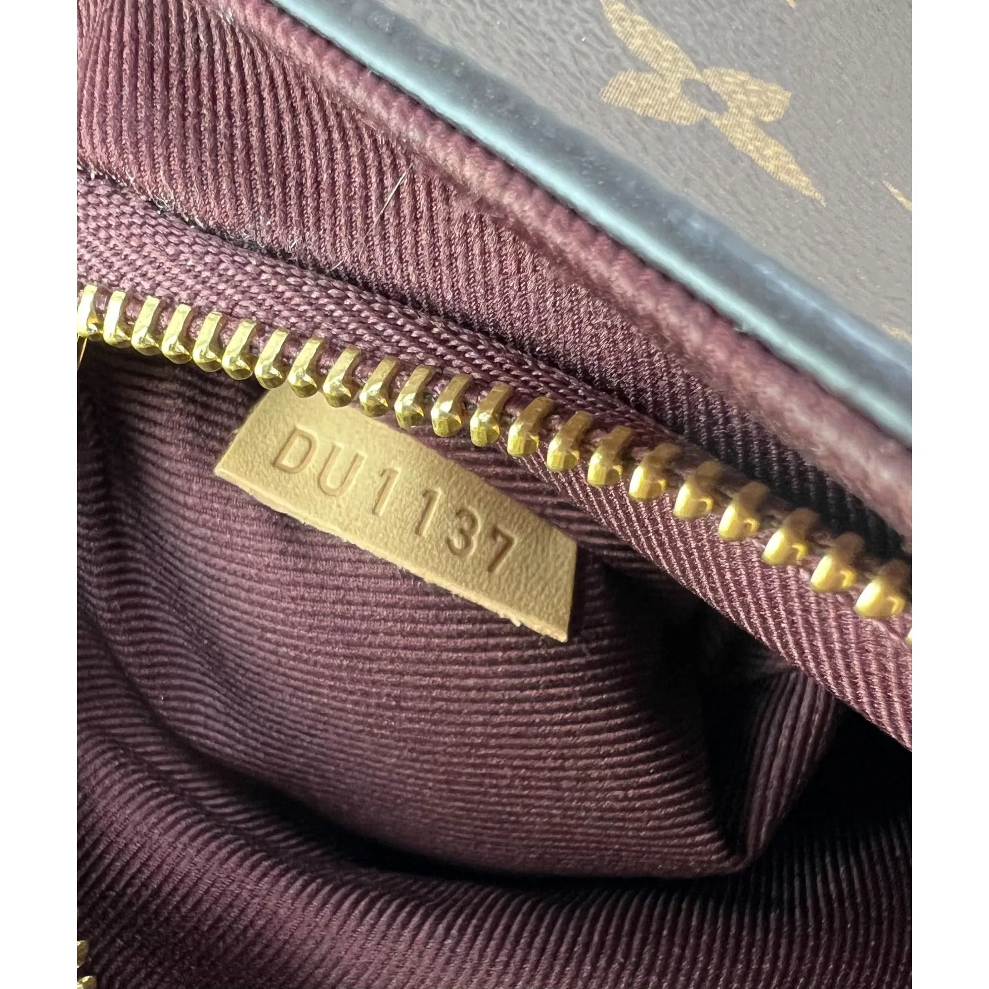 Louis Vuitton Cluny MM Monogram Top Handle Shoulder Bag