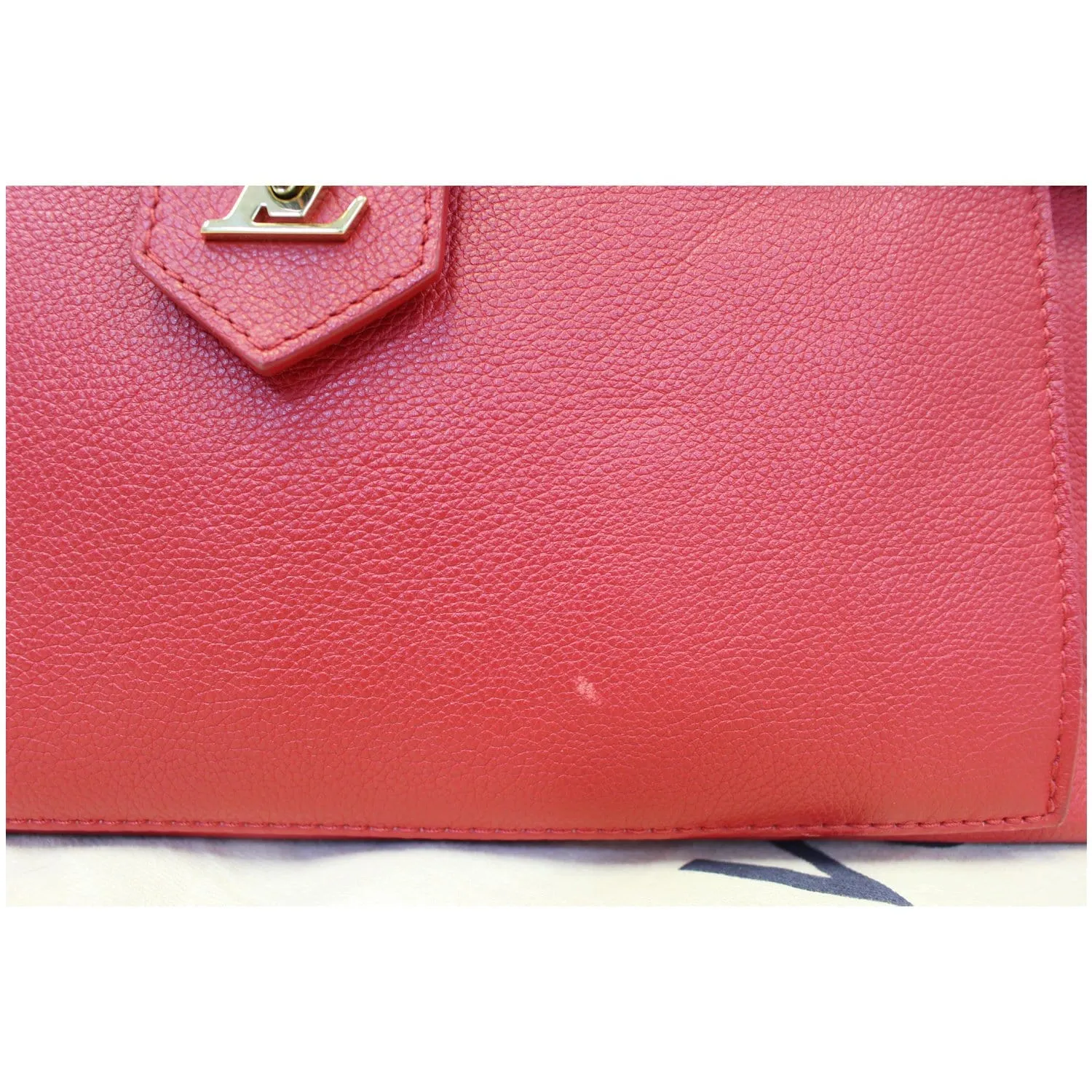 LOUIS VUITTON Lockme PM Calfskin Leather Shoulder Bag Rouge