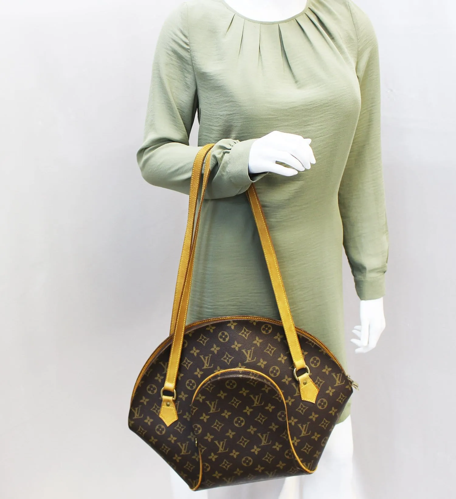 LOUIS VUITTON Monogram Ellipse Shopping Shoulder Bag