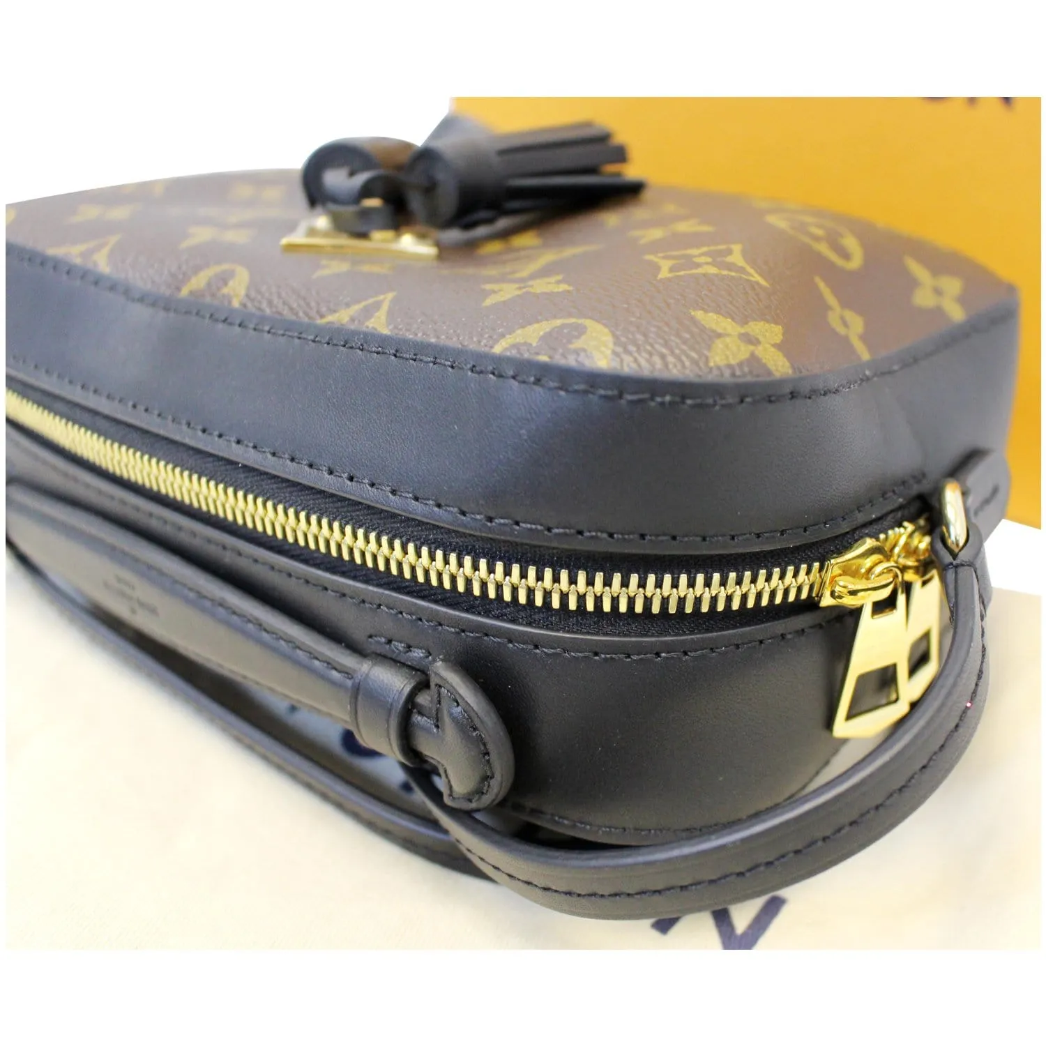 LOUIS VUITTON Saintonge Monogram Canvas Shoulder Bag Noir Black