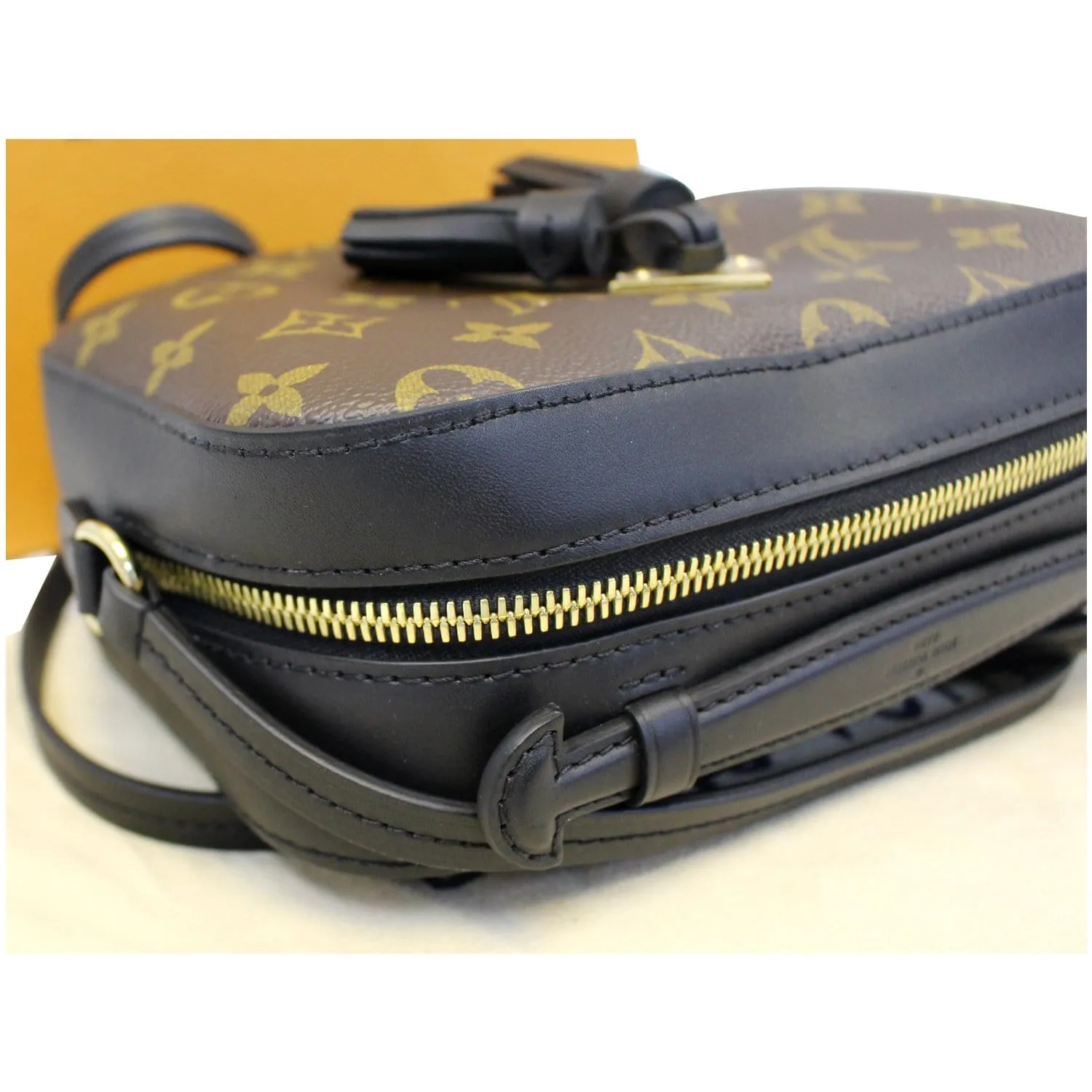 LOUIS VUITTON Saintonge Monogram Canvas Shoulder Bag Noir Black
