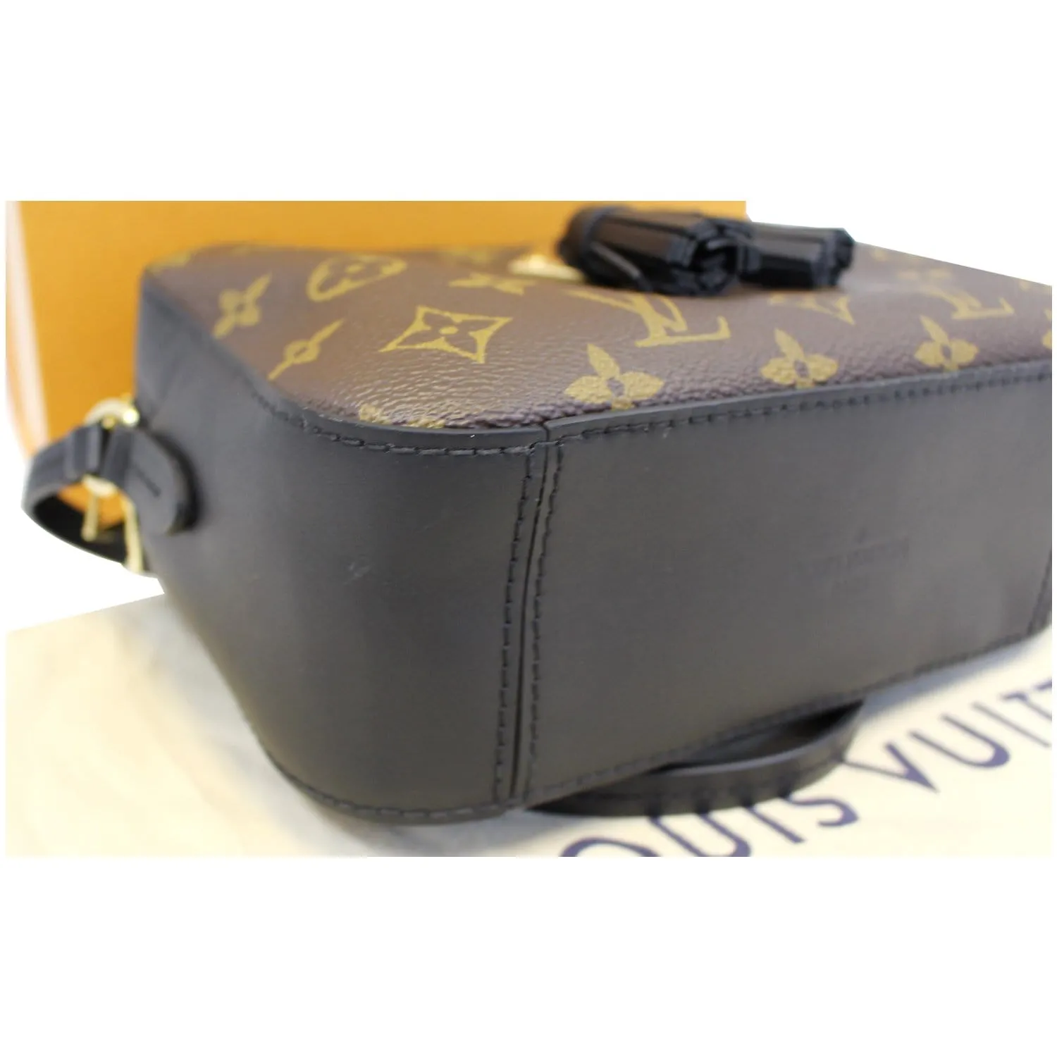 LOUIS VUITTON Saintonge Monogram Canvas Shoulder Bag Noir Black