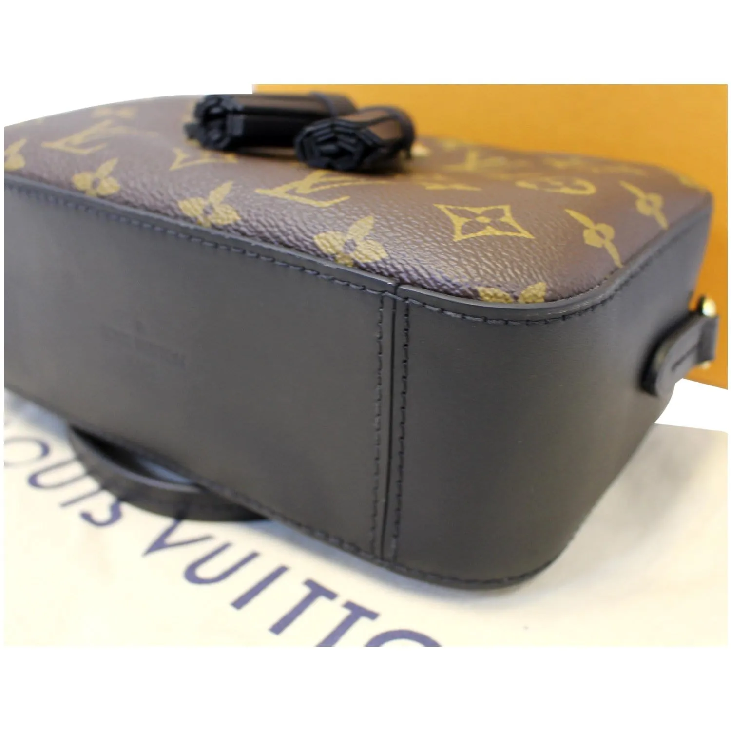 LOUIS VUITTON Saintonge Monogram Canvas Shoulder Bag Noir Black
