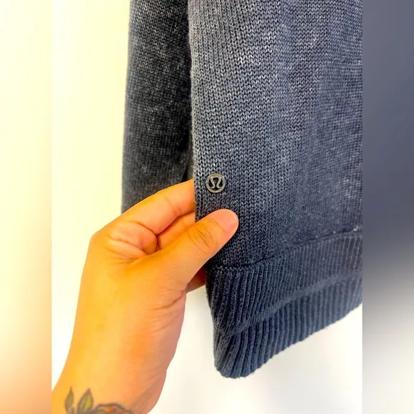 Lululemon Hazy Day Sweater Shadow Almost Blue Cashmere Cashlu Cropped Size M