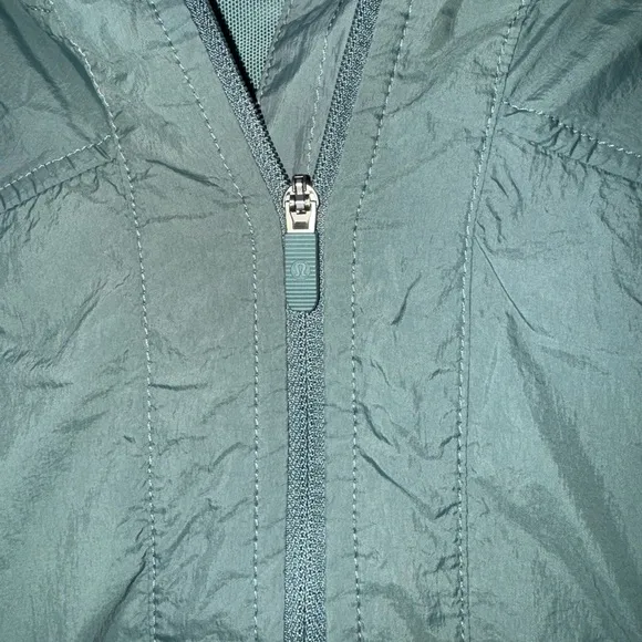 Lululemon Hood Lite Jacket