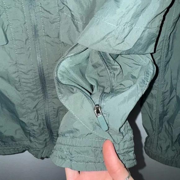 Lululemon Hood Lite Jacket
