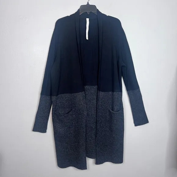 Lululemon Restful Intentions Sweater Wrap Black / Heathered Core Black size 12