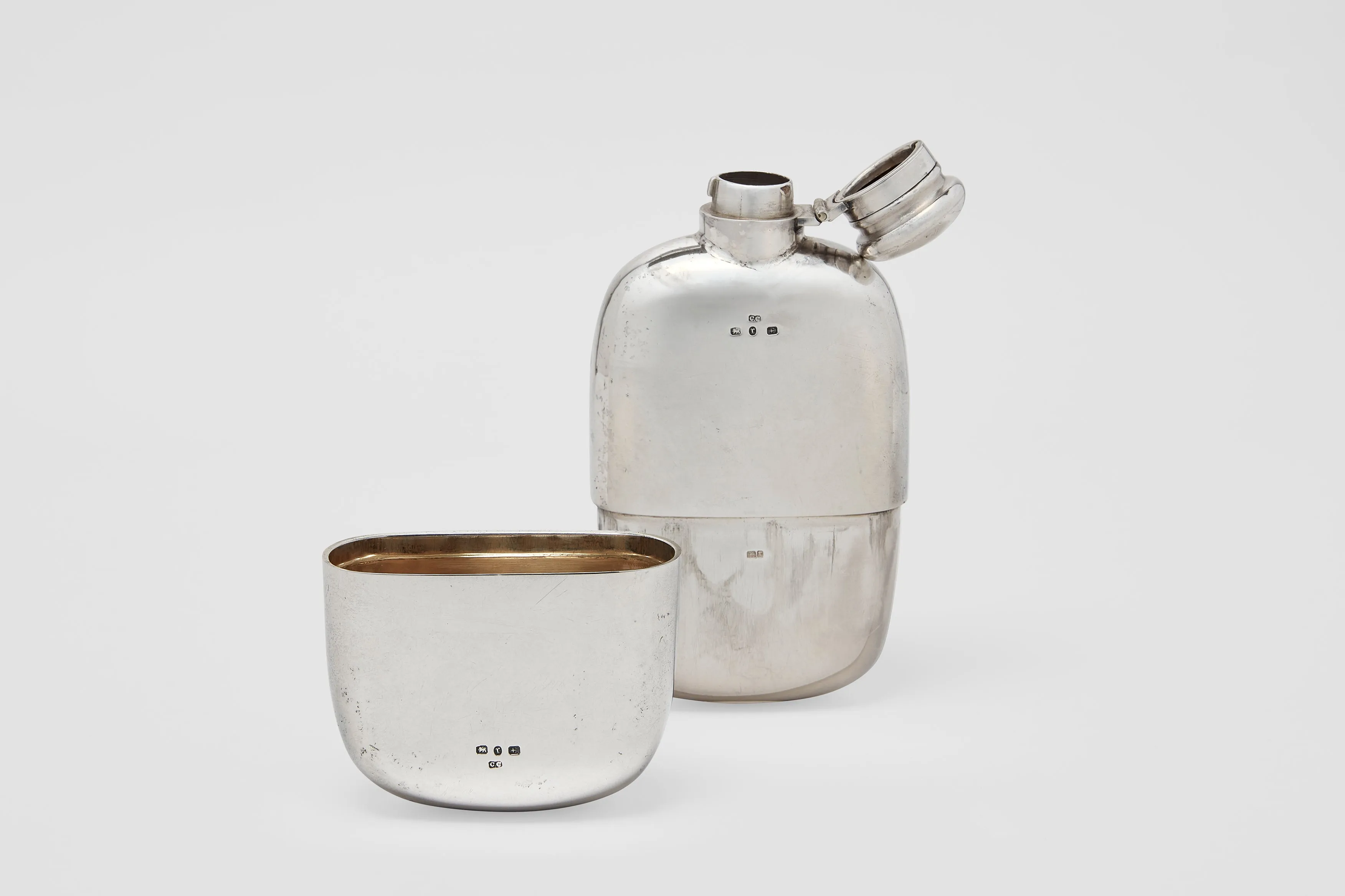 Medium Drinking Flask with Removable Cup