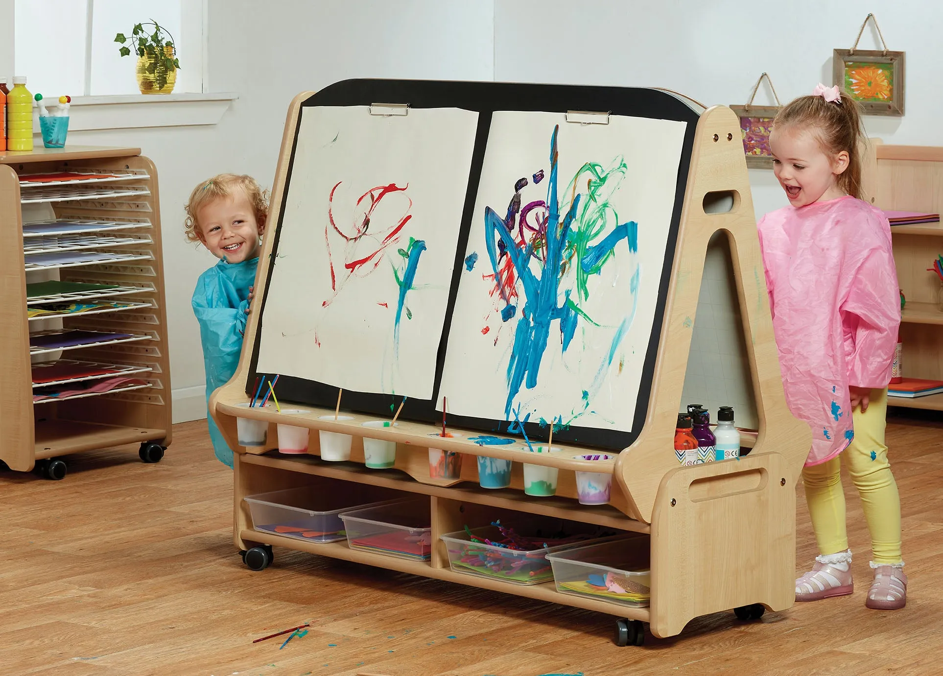 Millhouse Double-sided 4 Station Chalk/Whiteboard Easel with Low Storage Trolley