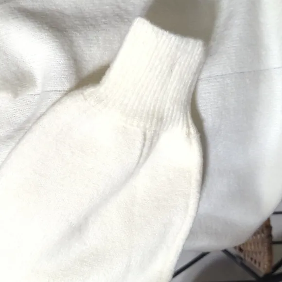 Miracle - Multi strap neck cold shoulder sweater