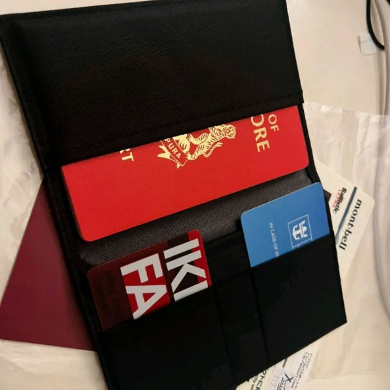 Montbell Trail Passport Case