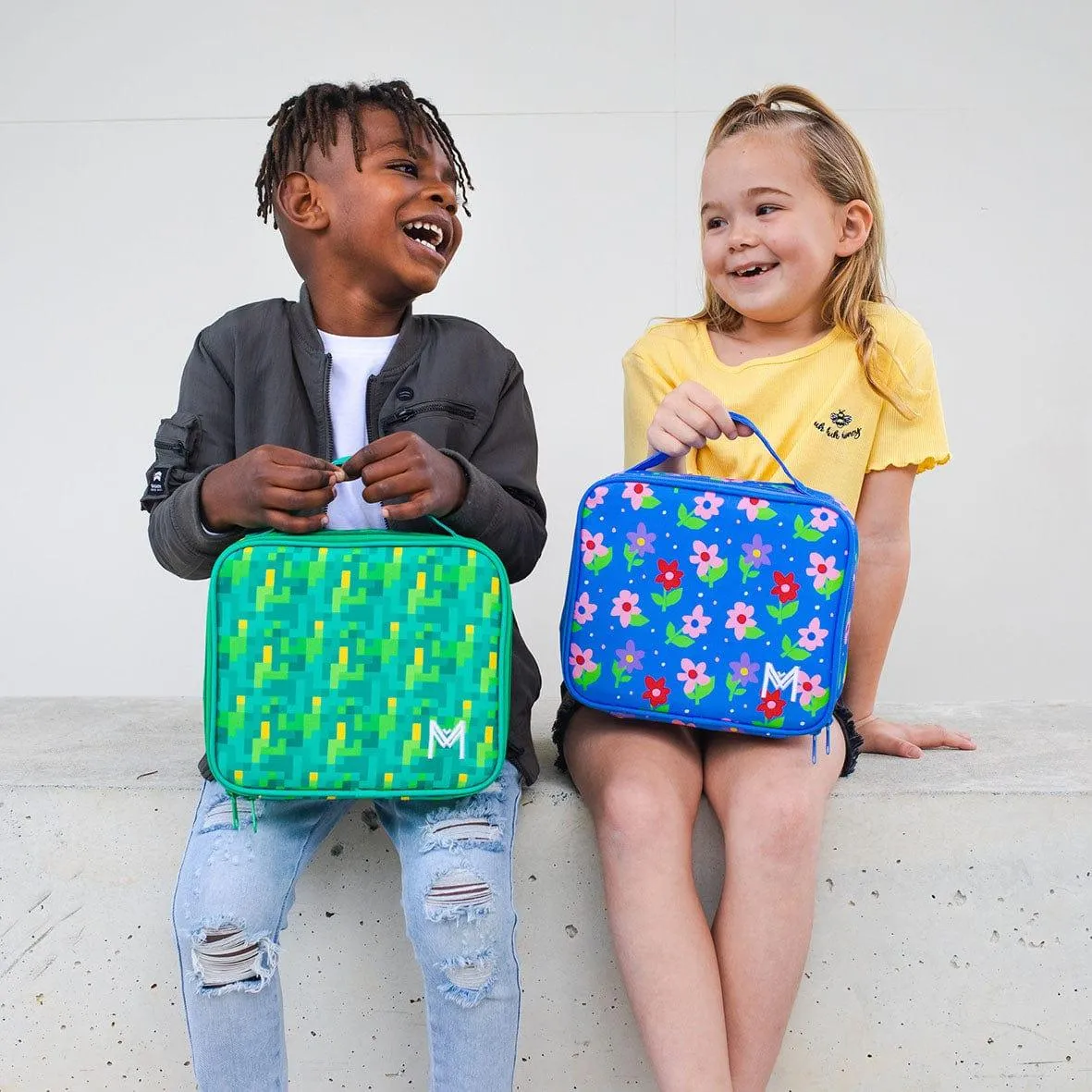 MONTII.CO Medium Insulated Lunch Bag - Petals