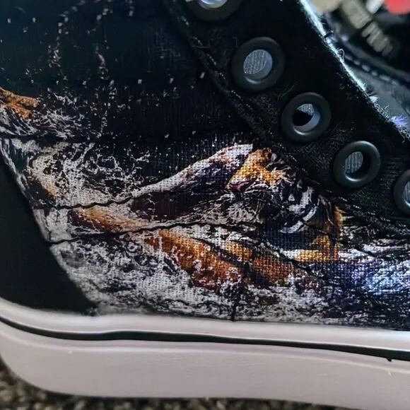 NWT Boys High Top Vans Discovery ProjectCat Tigers
