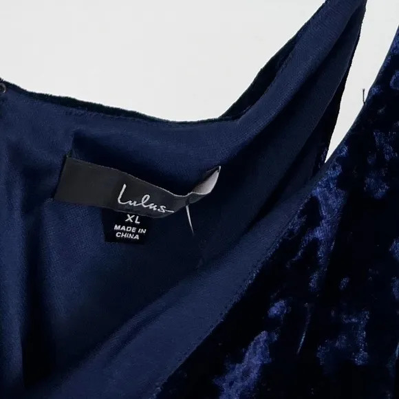 NWT Lulu’s Forever Thriving Navy Blue Velvet One-Shoulder Bodycon Dress