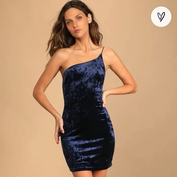 NWT Lulu’s Forever Thriving Navy Blue Velvet One-Shoulder Bodycon Dress