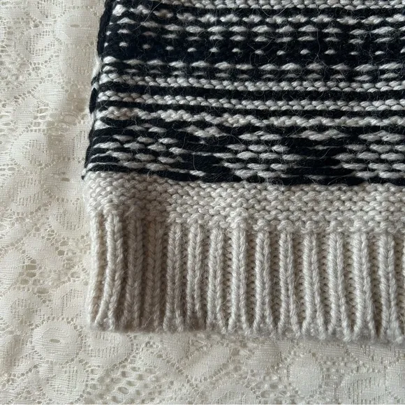 Patterned JumperWhite and Black Fair Isle Crew-neck Sweater by Nude