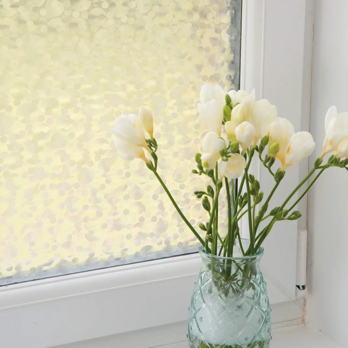 Pearl Transparent Vinyl (675mm, Self-Adhesive)