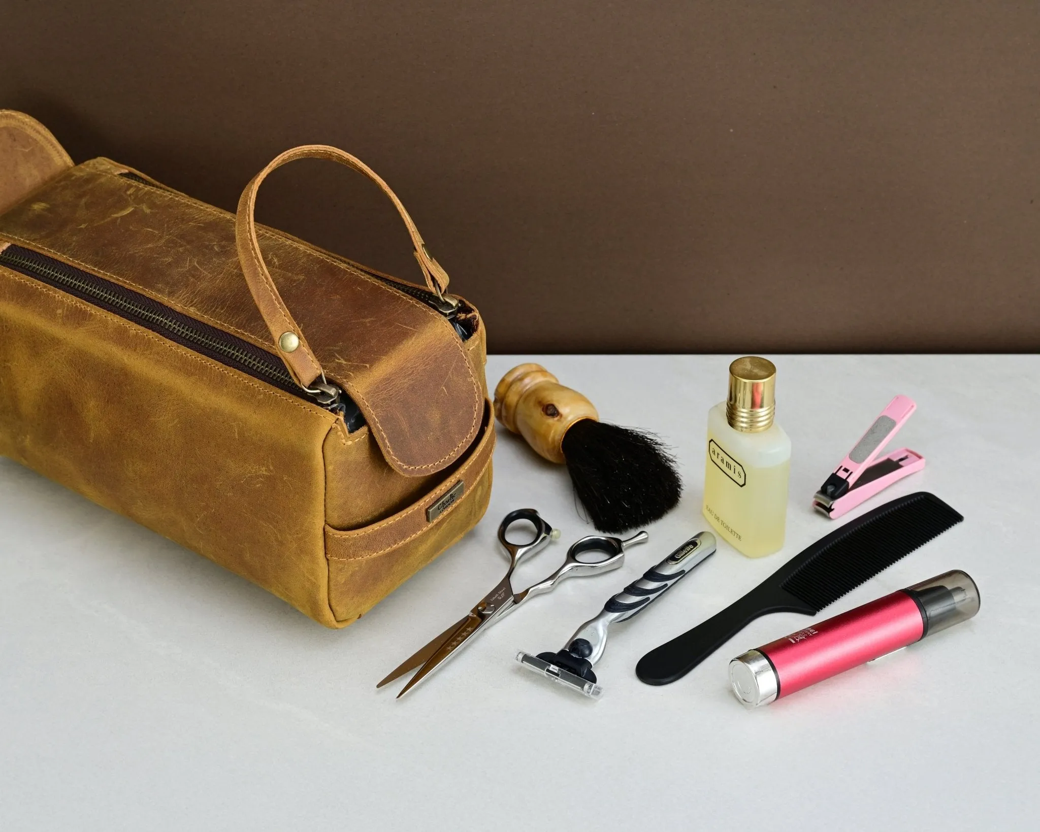 Premium Cowhide Leather Toiletry Bag Travel Dopp Kit Distressed Tan