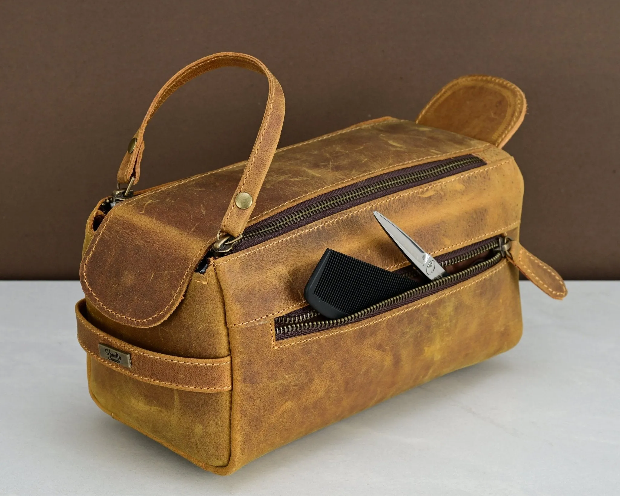 Premium Cowhide Leather Toiletry Bag Travel Dopp Kit Distressed Tan
