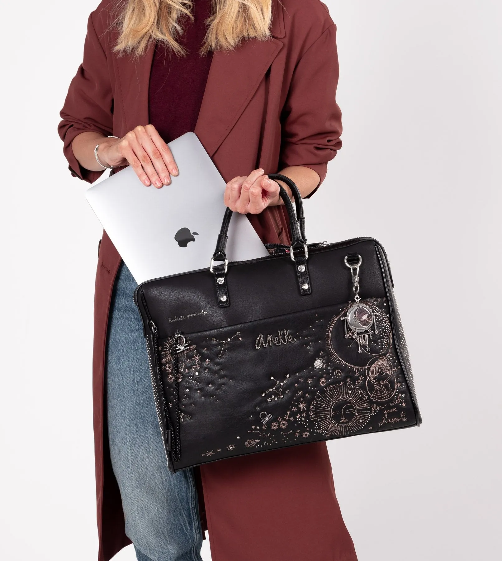 Pretty spirit document case with handles