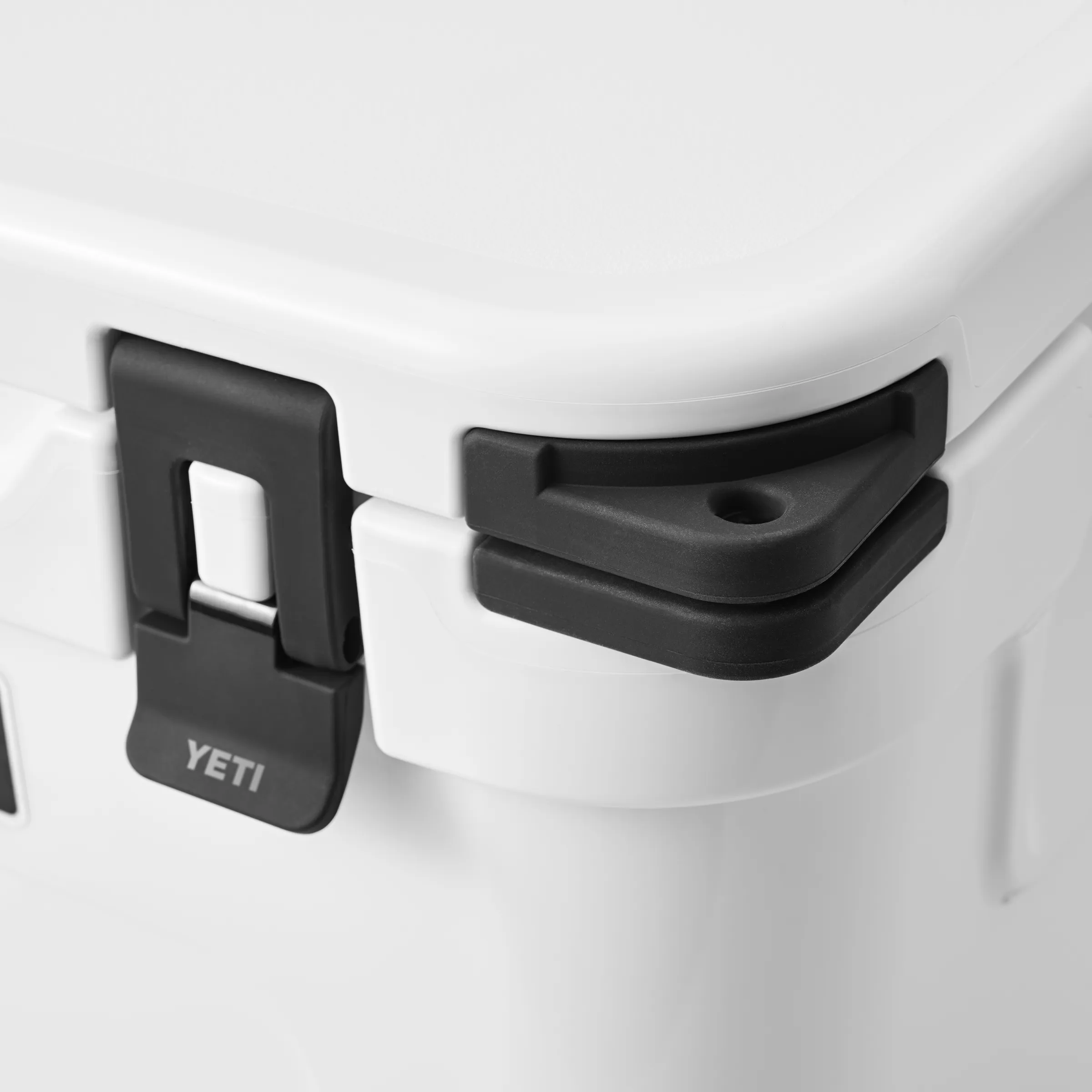 Roadie® Wheeled Cool Box Lockport