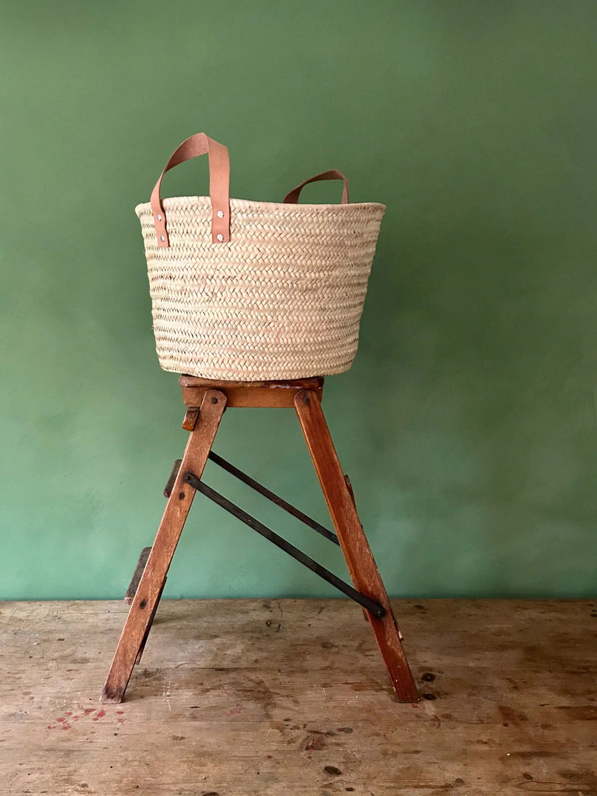 Round Leather Handle Storage Basket