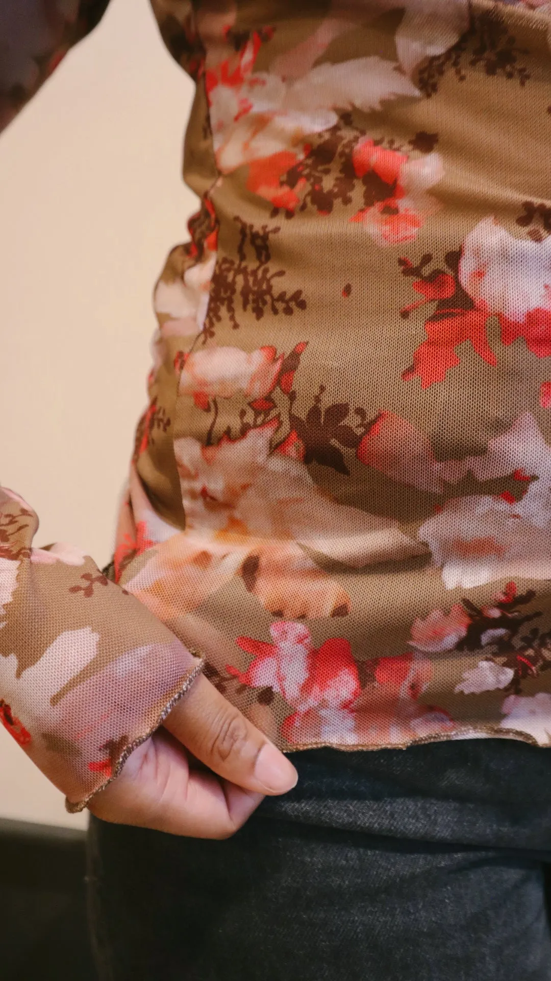 Scallop Detail Floral Mesh Top