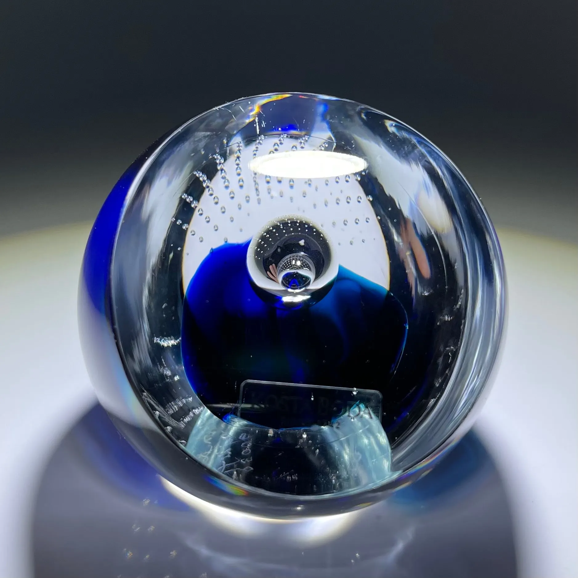 Signed Kosta Boda Göran Wärff Modern Glass Art Sclupture Paperweight