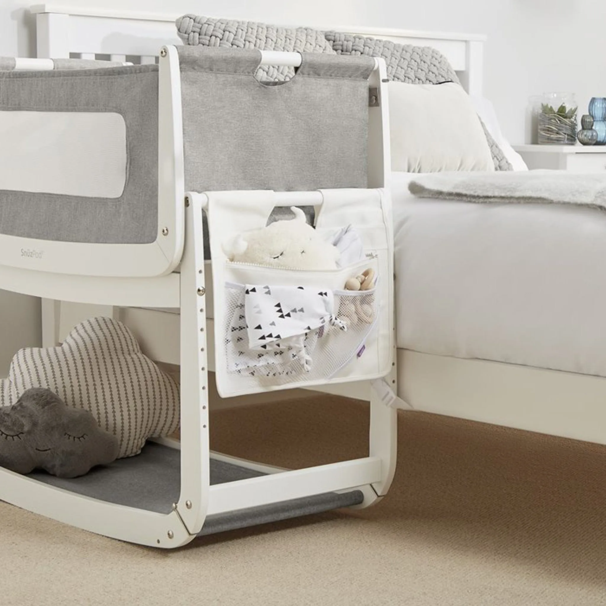 SnuzPod 4 Comfort Bundle in Natural Edit Walnut