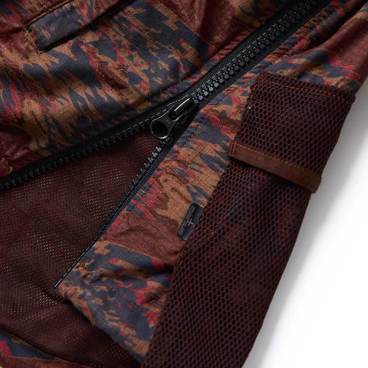stone island shadow project convert cargo anorak (rust brown)