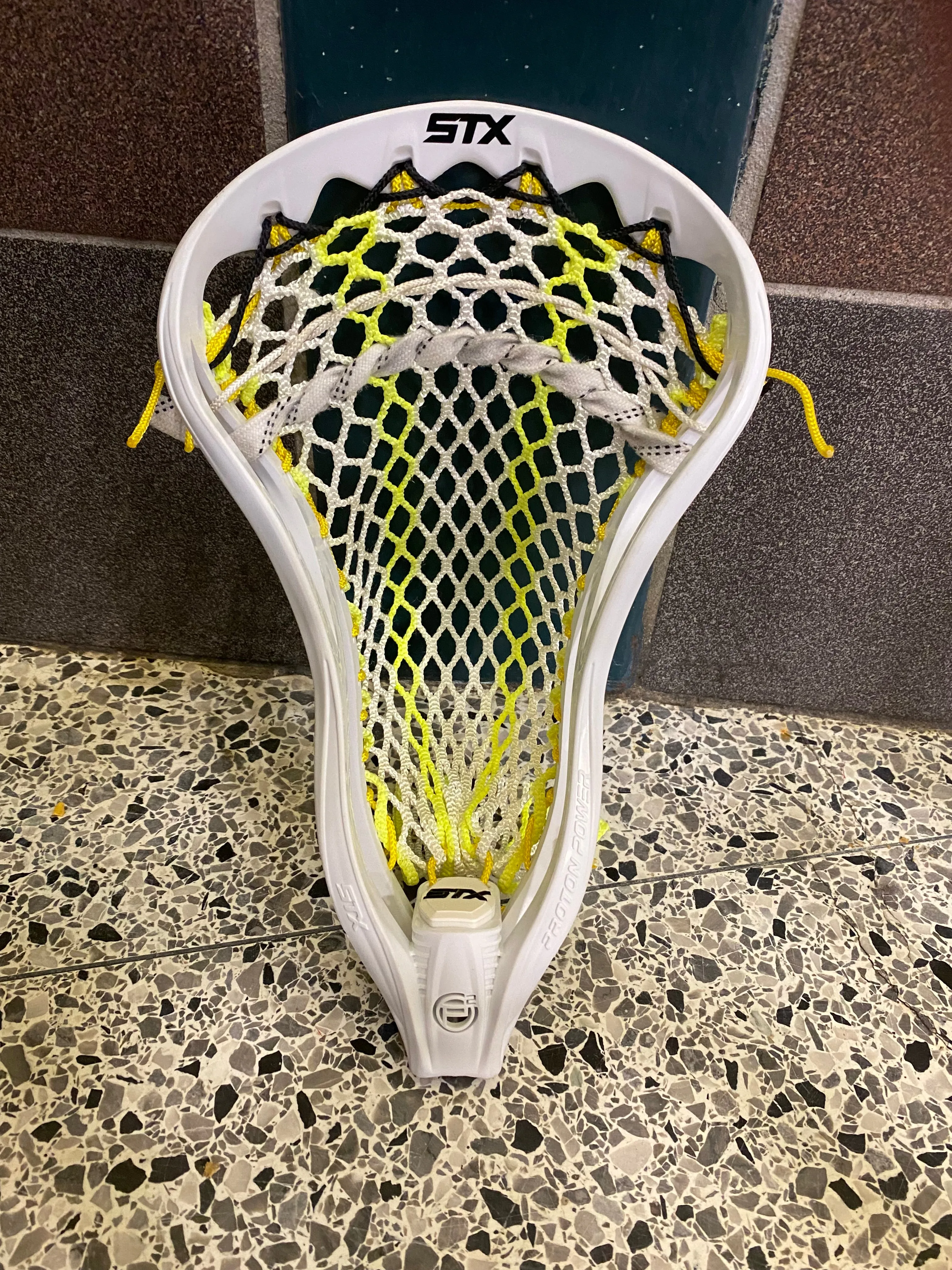 STX Proton Power, white - mesh strung