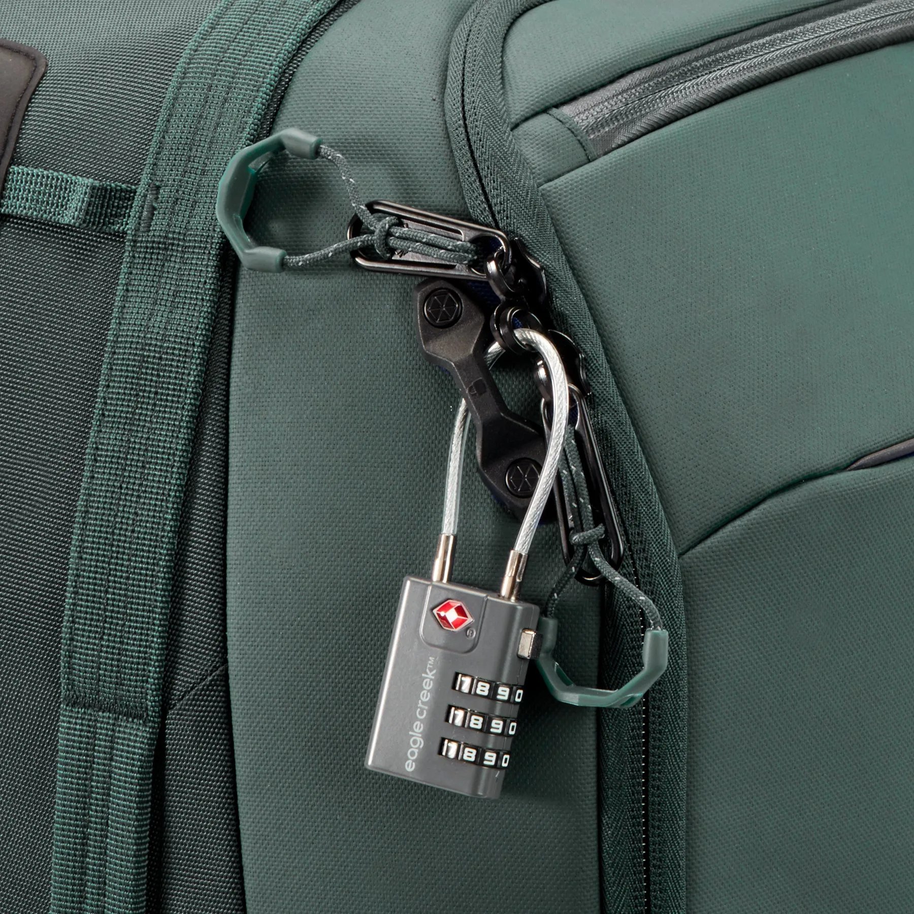 TARMAC XE 2-WHEEL 22" CARRY ON LUGGAGE