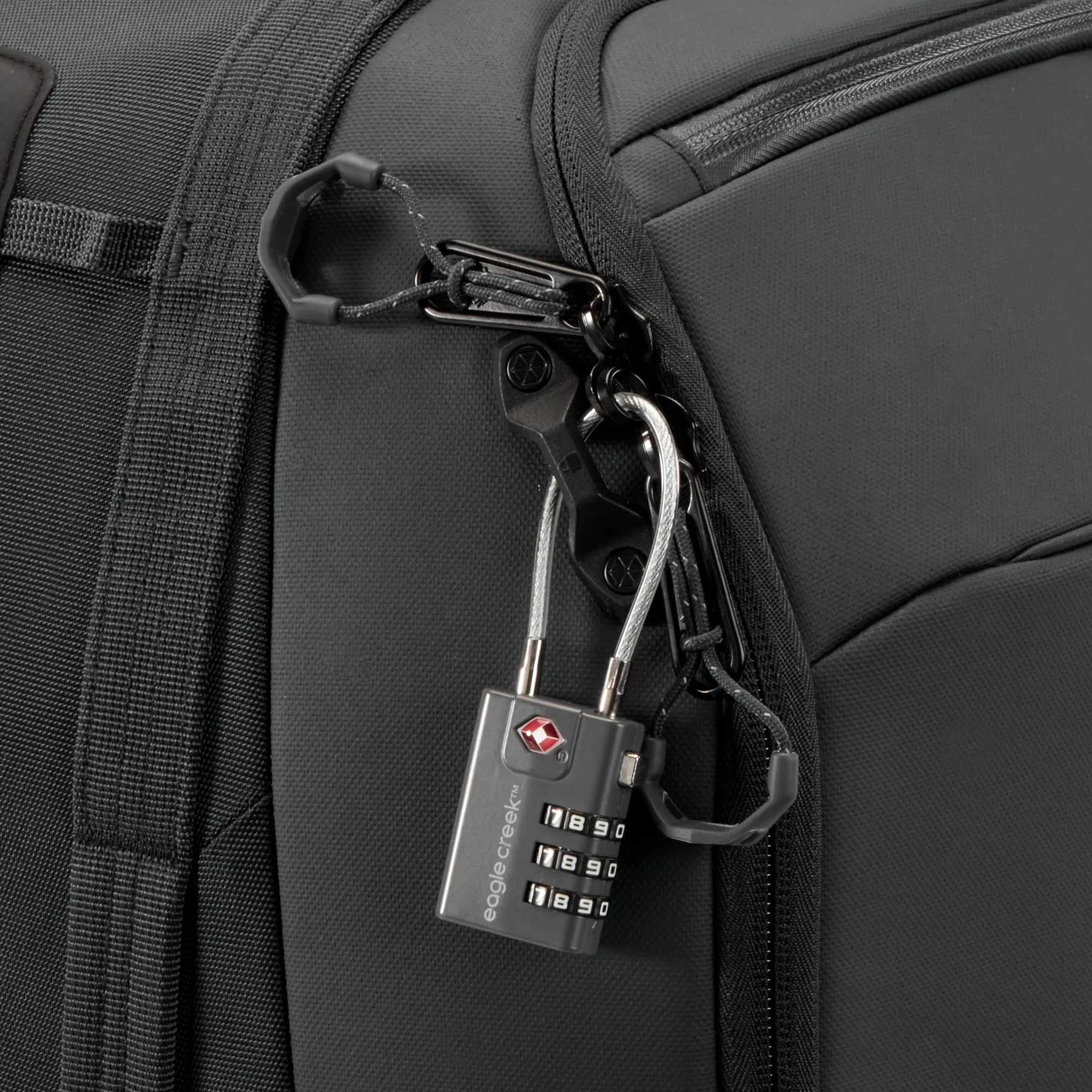 TARMAC XE 2-WHEEL 22" CARRY ON LUGGAGE