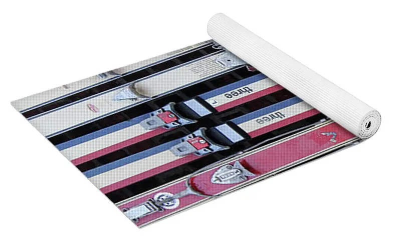 Vintage Skis - Yoga Mat