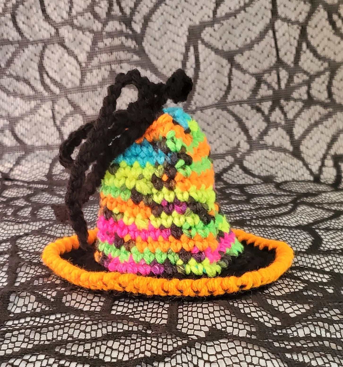 Witch's Hat Treat Bag Crochet Pattern for Halloween